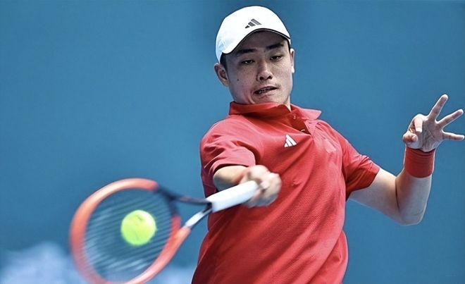 新老交替未 新老交替未